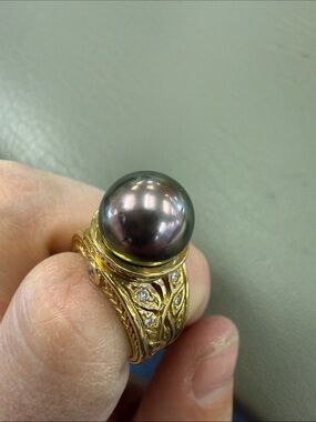 Elegant Black Tahitian Pearl and Diamond Ring - size 5